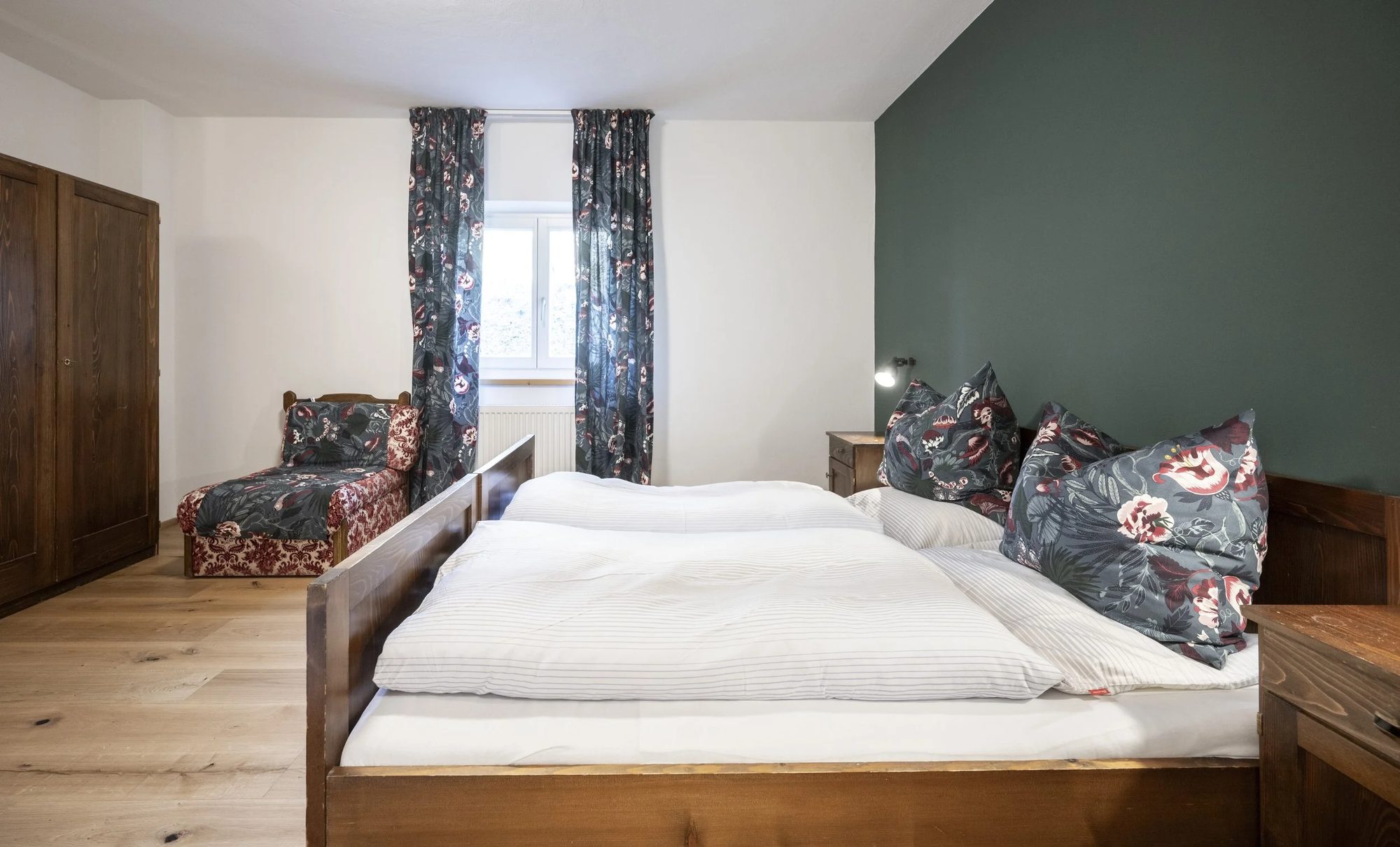 Cozy, recently renovated room